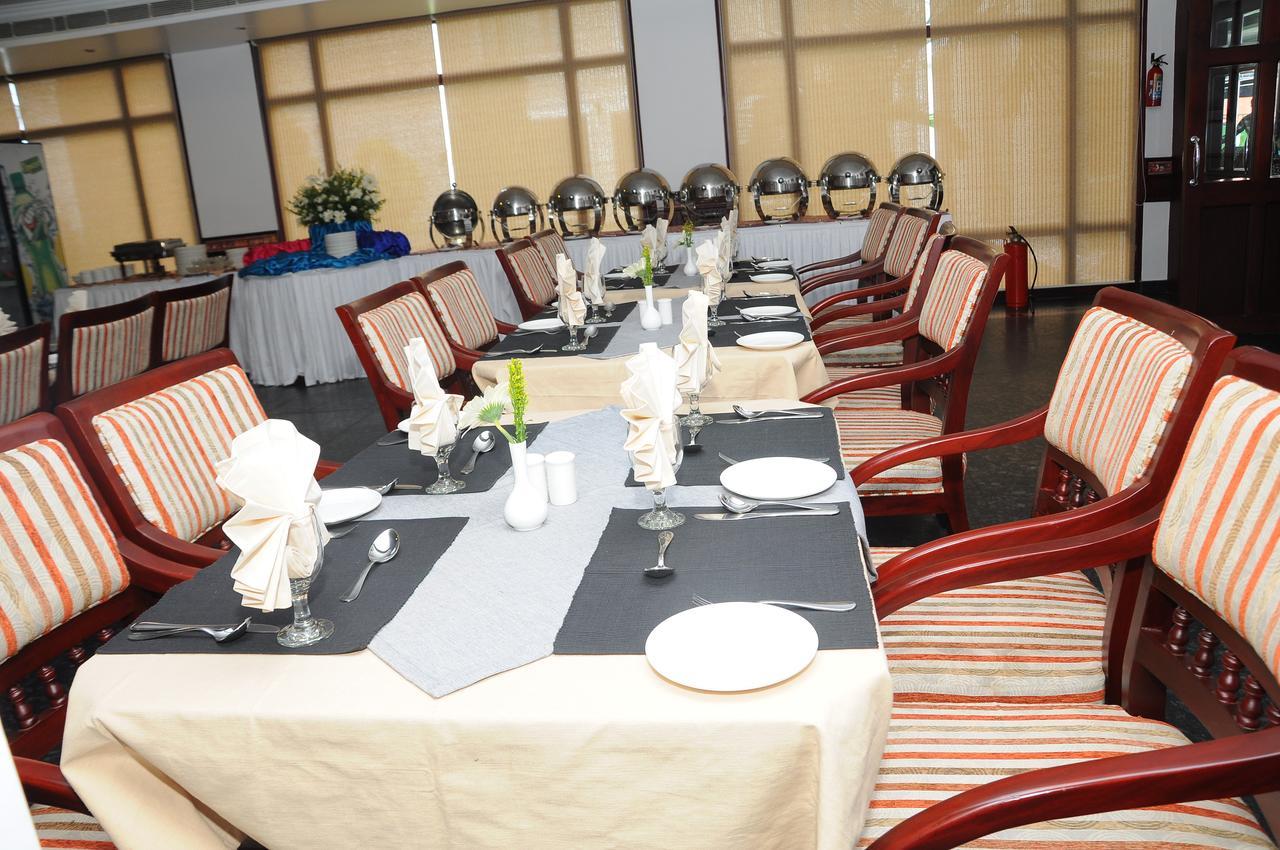 Vijayapark Hotel Kaduturutti Eksteriør bilde